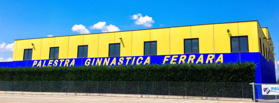 Il Palagym "Orlando Polmonari" di Ferrara visto dall'esterno